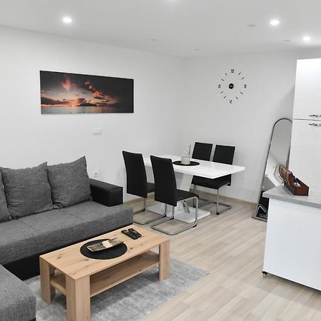 Apartman Lucia Ðakovo Exterior foto