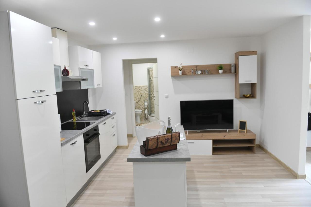 Apartman Lucia Ðakovo Exterior foto